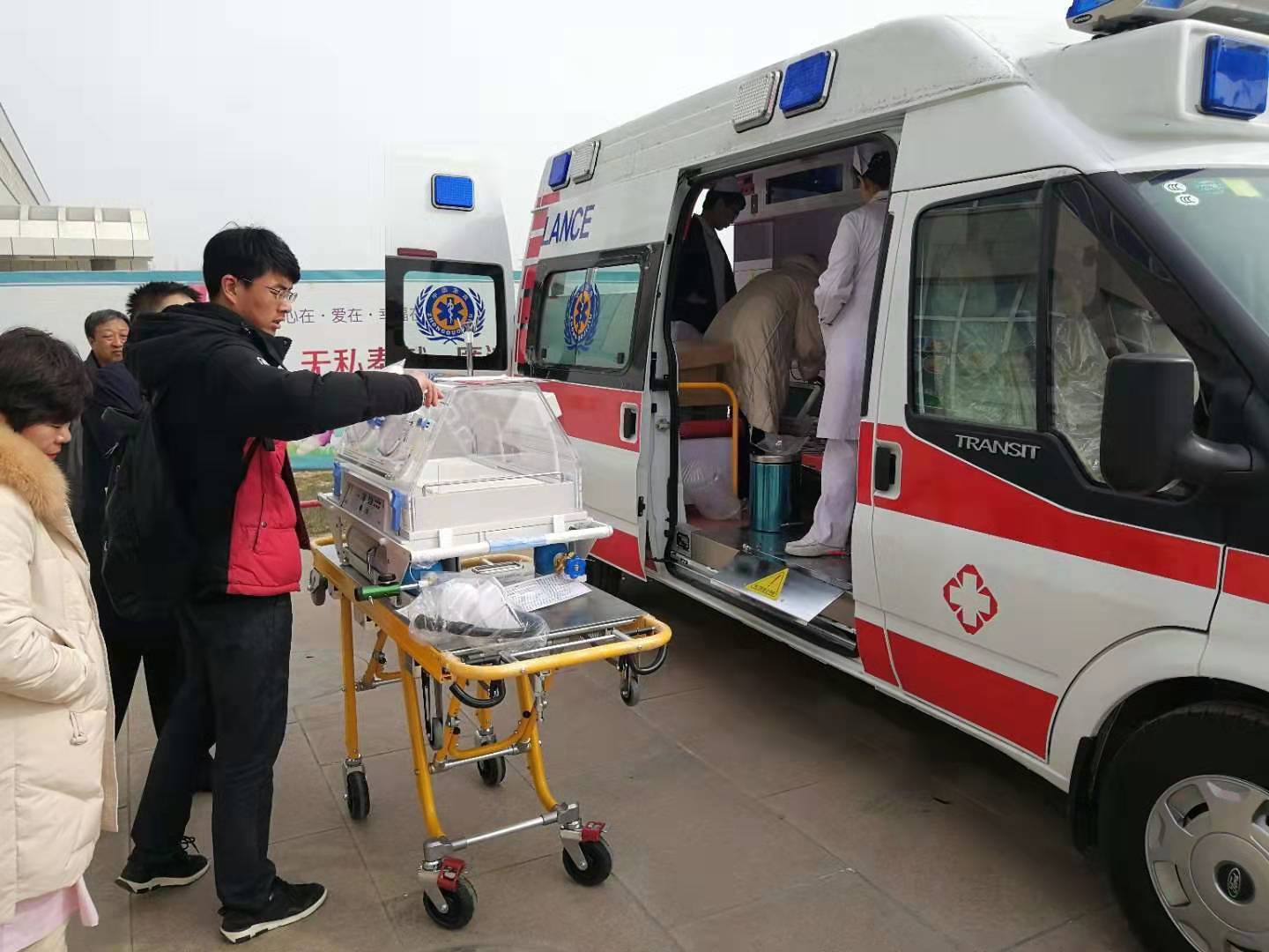 防城港救护车转院